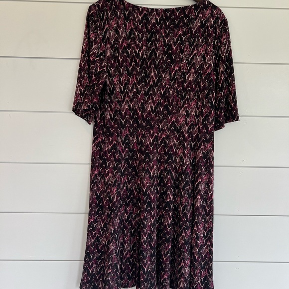 SOLD DB Established 1962 1/2 Sleeve Purple Patterned Knee-Length Dress 16 - Picture 2 of 6